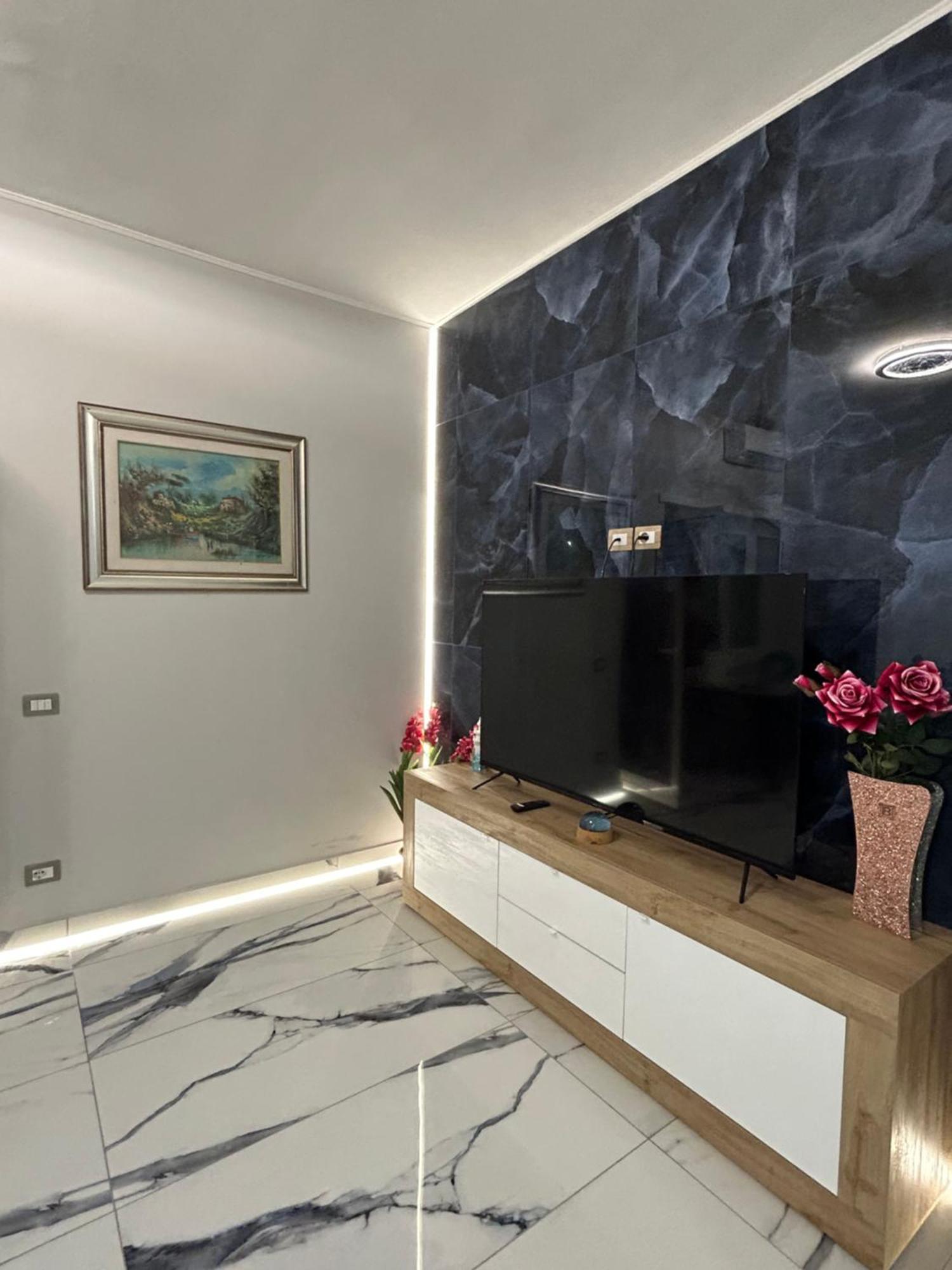 דירות לידו די אוסטיה Front Sea Luxury מראה חיצוני תמונה